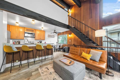 Condo, Multiple Beds, Patio, Mountain View (Kingswood Village Escape) | Interior