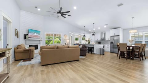 House, Multiple Beds, Patio, Garden View (The Hideaway at Beaver Creek) | Living area | 42-inch flat-screen TV with digital channels