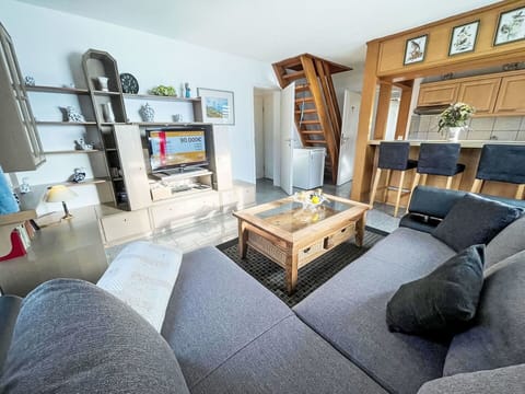 Furniture, Chair, Beach, Shade, Sea, Coast, Outdoor Furniture, Ocean, Shore, Restaurant