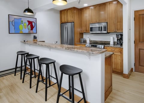 Condo, 2 Bedrooms | Private kitchen | Fridge, oven, coffee/tea maker, toaster