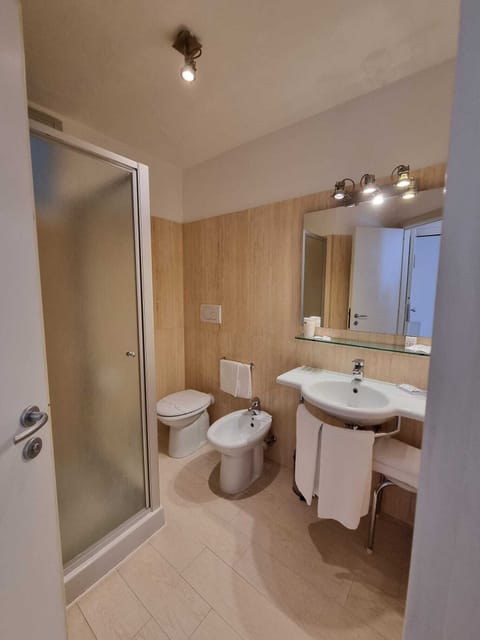 Comfort Double or Twin Room | Down comforters, minibar, individually furnished, desk