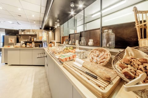 Daily continental breakfast for a fee