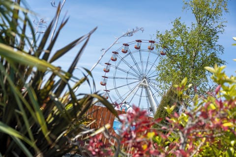 Near Folly Farm, Cosy Retreat