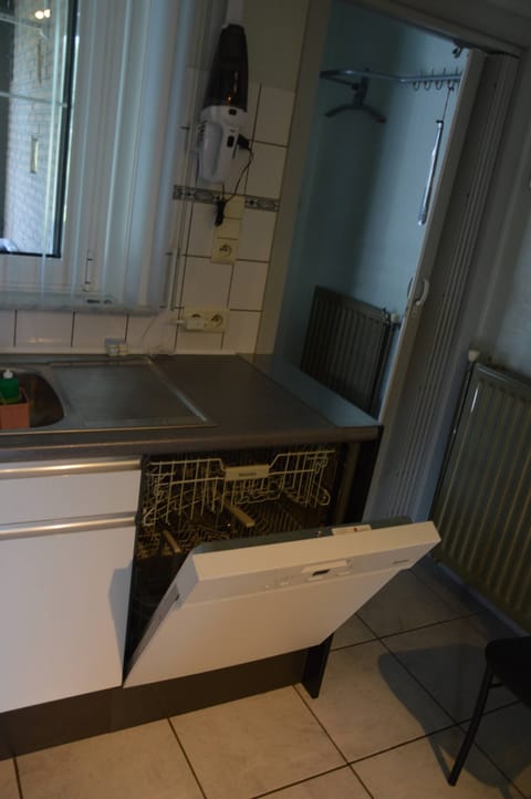 House, 3 Bedrooms, Terrace | Private kitchen