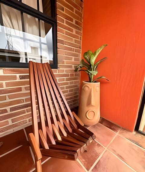 On site,Seating area,Coffee / tea facilities,Area and facilities,Balcony / Terrace,Patio,Living Room,Location,View(from property / room)