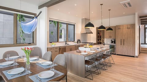 Open dining and counter seating