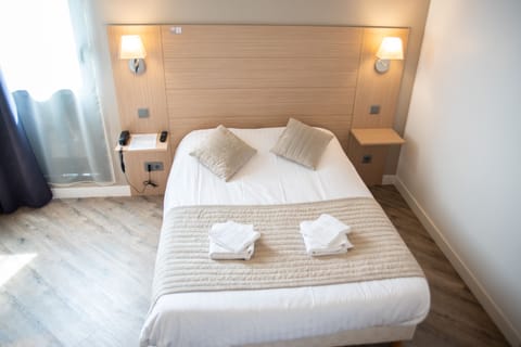 Soundproofing, iron/ironing board, free WiFi, bed sheets