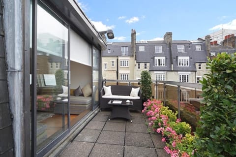 Four Bedroom Penthouse Apartment with Terrace | Terrace/patio