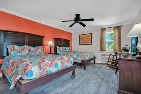 Deluxe 2 Queen Island View | Iron/ironing board, free WiFi, bed sheets