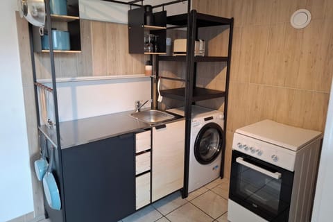 Equipped with washing machine.