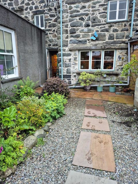 Enclosed back garden