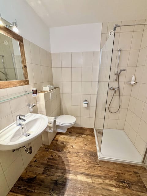 Comfort Double Room, Balcony, Mountain View | Bathroom | Hair dryer, towels, soap, shampoo