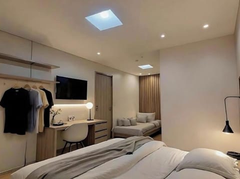 Classic Triple Room | In-room safe, desk, soundproofing, free WiFi