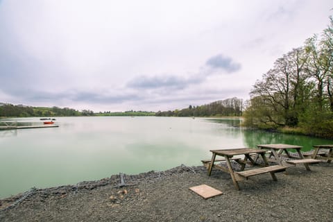 Apartment | Lake view