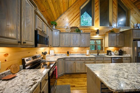 Fully equipped kitchen