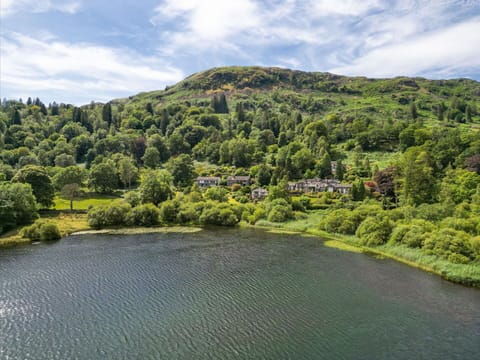 Water, Water Resources, Body Of Water, Nature, Natural Environment, Green, Mountainous Landforms, Natural Landscape, Vegetation, Mountain