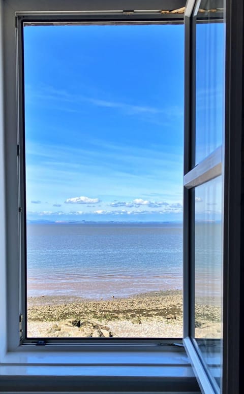 Blue, Daytime, Cloud, Horizon, Sea, Ocean, Sunlight, Morning, Glass, Coast