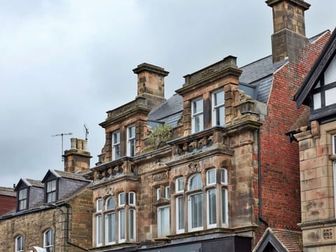 Deck, Shade, Hardwood, Outdoor Furniture, Balcony, Plank, Eco Hotel, Swimming Pool, Wood Flooring, Resort