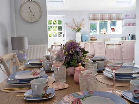 Deck, Shade, Hardwood, Outdoor Furniture, Balcony, Plank, Eco Hotel, Swimming Pool, Wood Flooring, Resort