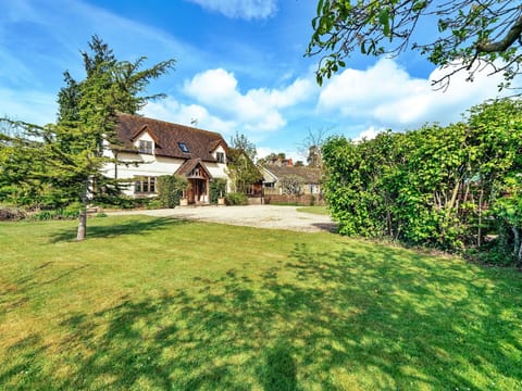 Deck, Shade, Hardwood, Outdoor Furniture, Balcony, Plank, Eco Hotel, Swimming Pool, Wood Flooring, Resort