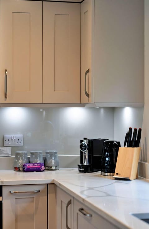 Deck, Shade, Hardwood, Outdoor Furniture, Balcony, Plank, Eco Hotel, Swimming Pool, Wood Flooring, Resort