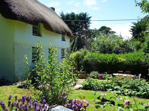 Apartment, Mountain Range, Valley, Alps, Hotel, Mountain Village