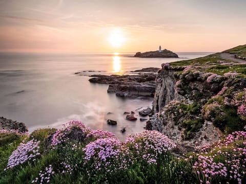 Apartment, Mountain Range, Valley, Alps, Hotel, Mountain Village