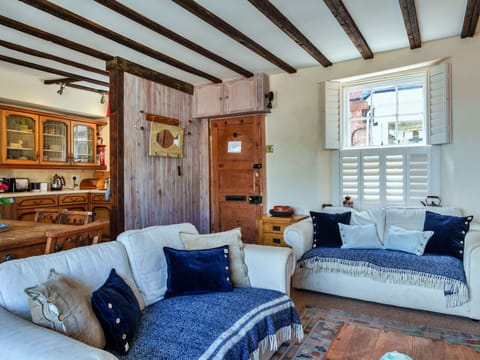 Furniture, Wall, Wood, Couch, Home, Interior Design, House, Flooring, Floor, Living Room