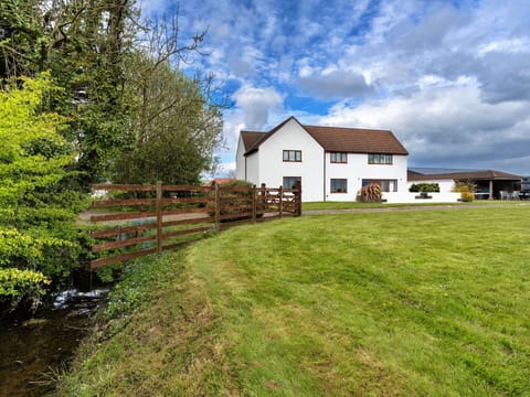 Apartment, Mountain Range, Valley, Alps, Hotel, Mountain Village
