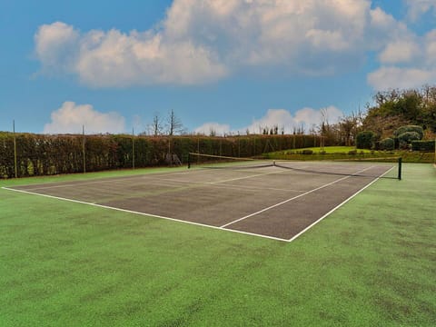 Apartment, Balcony, Shade, Marina, Hotel, Dock