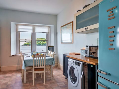 Furniture, Flooring, Interior Design, Floor, Ceiling, Room, Cabinetry, Home Appliance, Apartment, Major Appliance