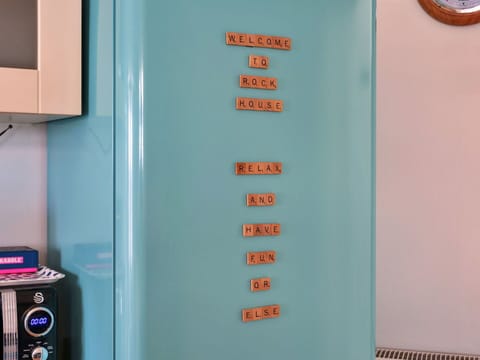 Machine, Shelving, Shelf, Plastic