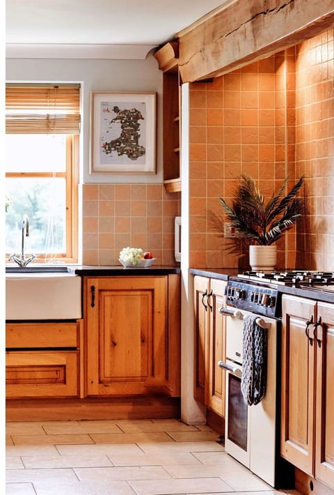 Apartment, Balcony, Shade, Marina, Hotel, Dock