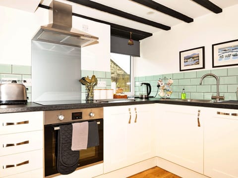 Apartment, Balcony, Shade, Marina, Hotel, Dock