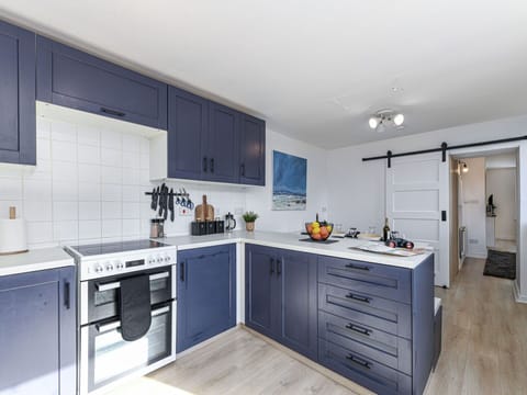 Apartment, Balcony, Shade, Marina, Hotel, Dock