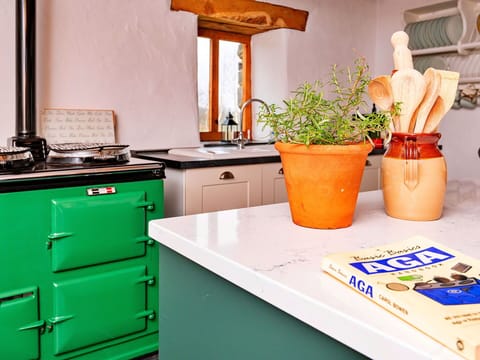 Apartment, Balcony, Shade, Marina, Hotel, Dock