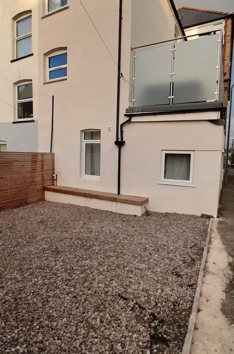 Apartment, Balcony, Shade, Marina, Hotel, Dock