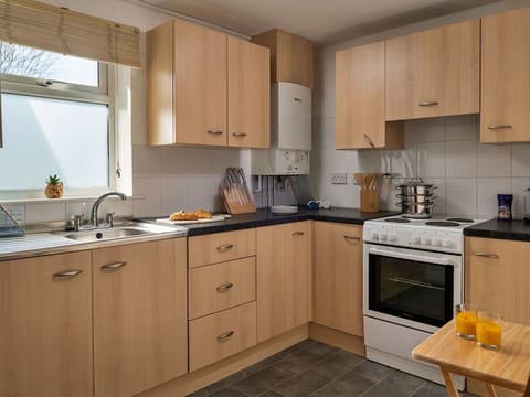 Apartment, Balcony, Shade, Marina, Hotel, Dock