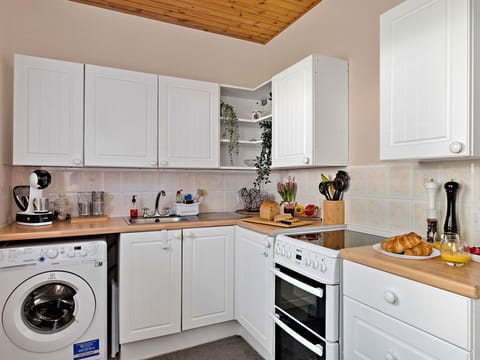 Apartment, Balcony, Shade, Marina, Hotel, Dock