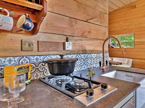 Apartment, Balcony, Shade, Marina, Hotel, Dock