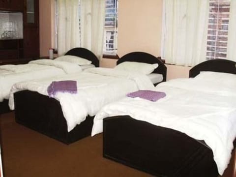 Comfort Room, 3 Bedrooms | In-room safe, desk, iron/ironing board