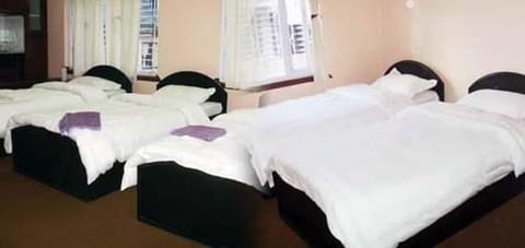 Comfort Room, 3 Bedrooms | In-room safe, desk, iron/ironing board