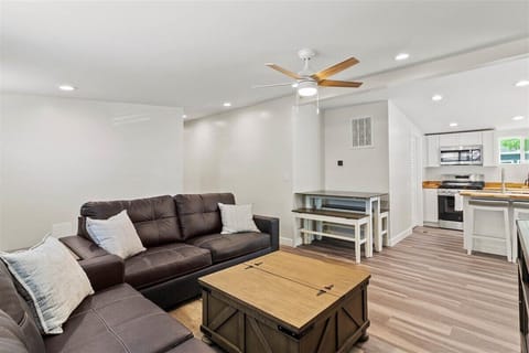 Living room to hallway