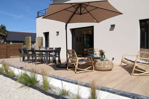 Large south-west-facing terrace