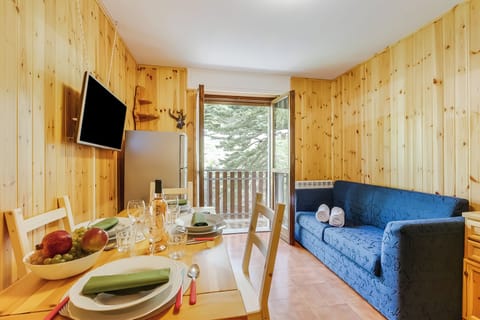 Living and dining room