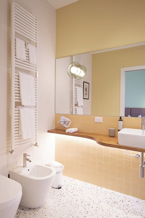 Classic Double Room, 2 Twin Beds, Courtyard View | Free WiFi