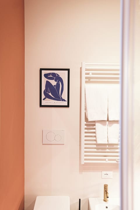 Classic Double Room, Non Smoking, City View | Bathroom | Shower, hair dryer, towels, soap