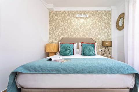 Iron/ironing board, free WiFi