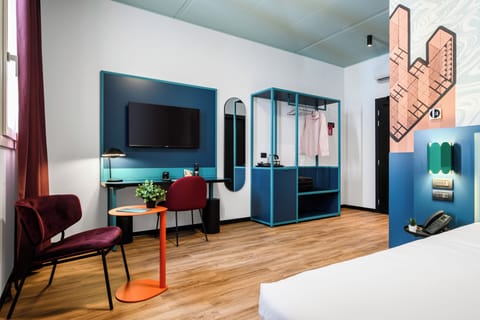 Single Room | Desk, laptop workspace, free WiFi, bed sheets