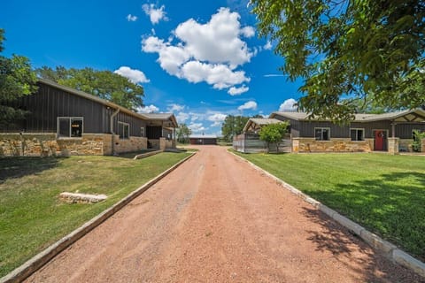 Step right in – your dream group getaway starts here! Two beautiful homes, one unforgettable escape. 